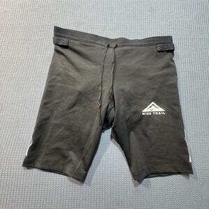 NIKE Dri Fit Trail 1/2-Length Trail Running Tights Men's Sz L Black Brand New